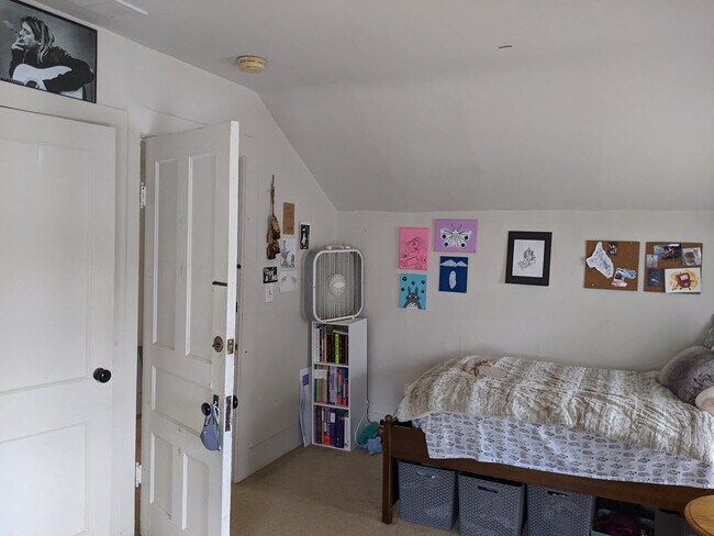 Building Photo - 501 W Forest Ave