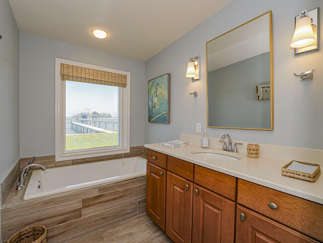 Building Photo - 13630 N Indian River Dr