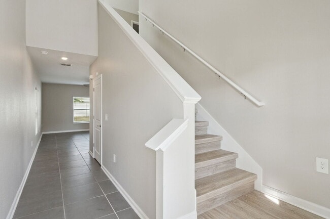 Building Photo - Spacious 4-Bed Retreat with 2.5 Baths in Davenport, FL – Your Next Rental Home Awaits!