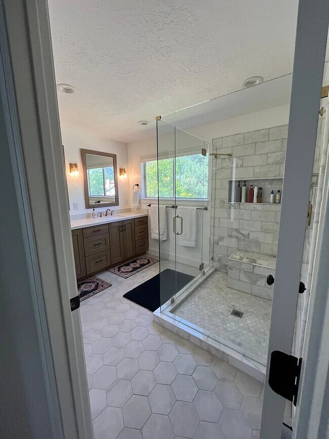 Building Photo - 10361 Ashley Park Dr