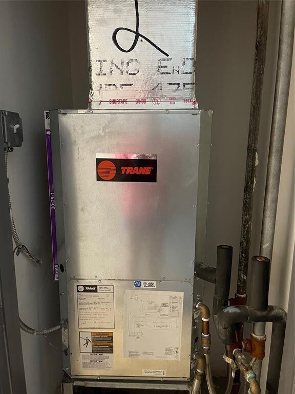 Building Photo - 1945 S Ocean Dr