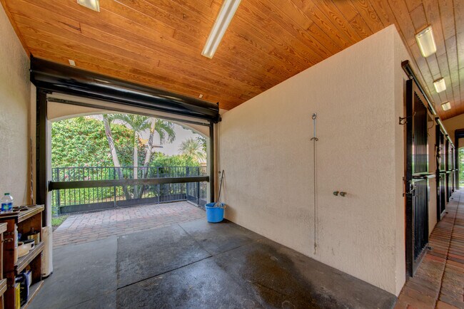 Building Photo - 14911 Equestrian Way