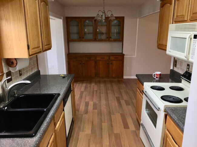 Building Photo - 3506 Highmeadow Ln