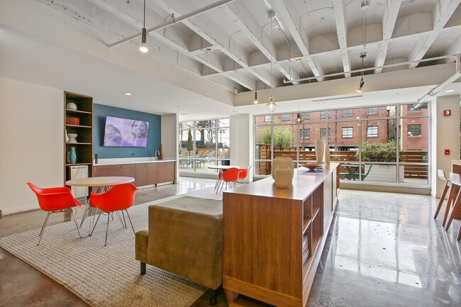 Building Photo - 878 Peachtree St NE