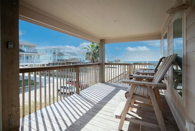 Building Photo - 12919 Coronado Dr