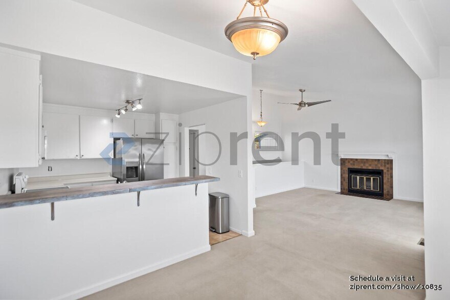 Building Photo - 4874 Starflower Dr