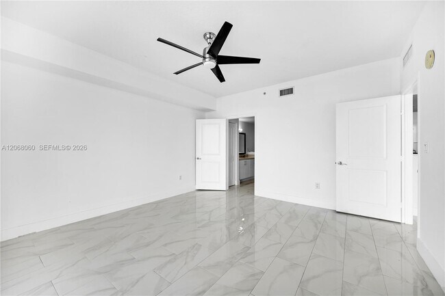 Building Photo - 7900 Harbor Island Dr