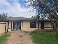 Building Photo - 851 Aspen Ln