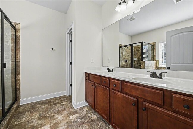 Building Photo - 5340 Rialto Way