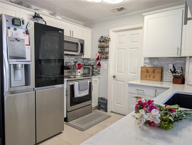 Building Photo - 3833 101st Terrace N