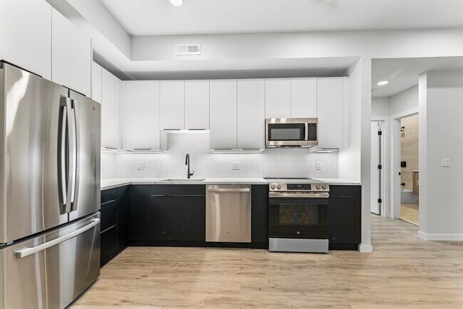 Building Photo - 24-28 Mt Pleasant St