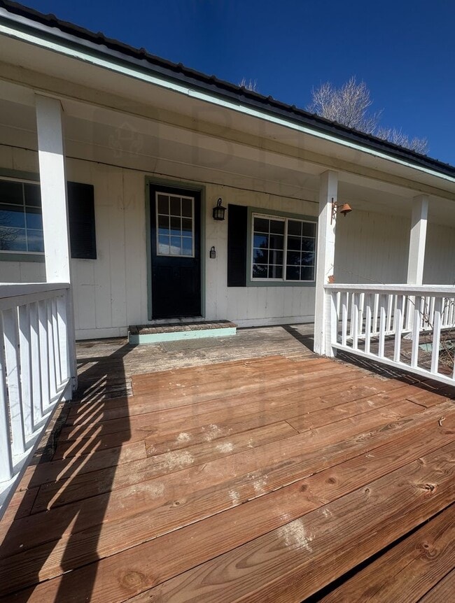 Building Photo - 4 BEDROOM / 2 BATH HOME IN SCSD1!