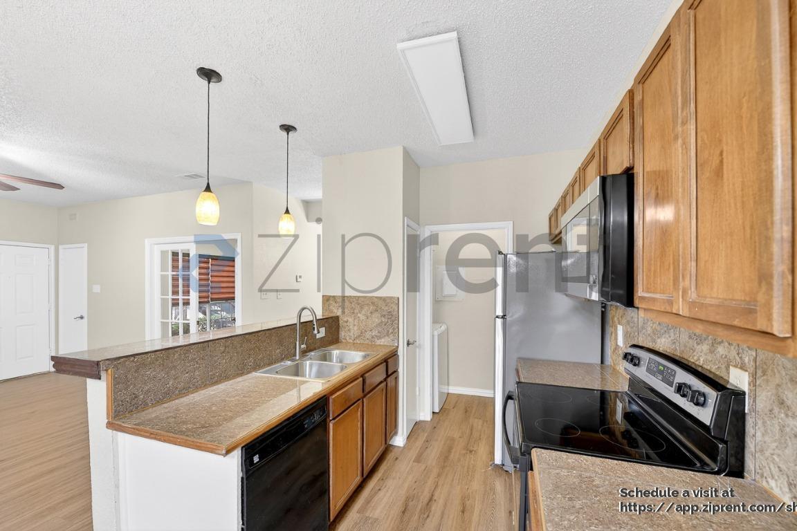 Building Photo - 4101 Esters Rd