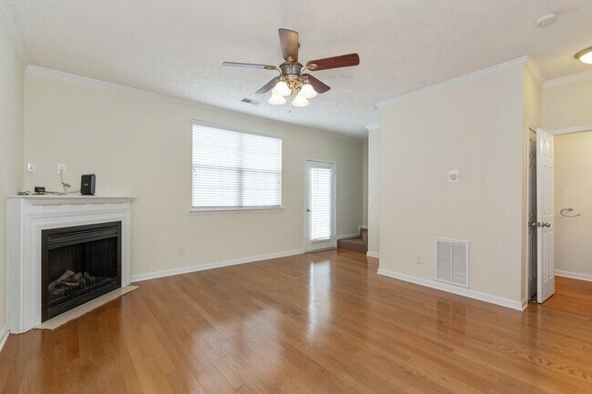 Building Photo - 614 Spence Enclave Way