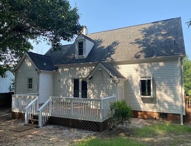 Building Photo - 3Bed/2.5Bath 1600 sq ft home located in Braewick