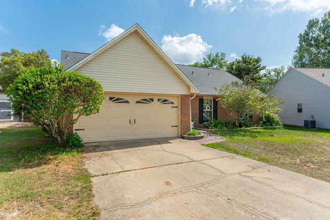 Building Photo - 4522 Parkwood Ln