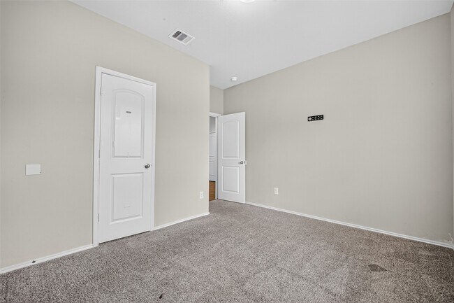 Building Photo - 2330 Georgina Falls Dr