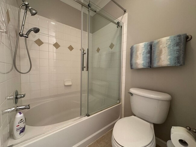 Building Photo - Stunning 3 Bed 2 Bath Condo In Amenity-rich Westchester At Stratford