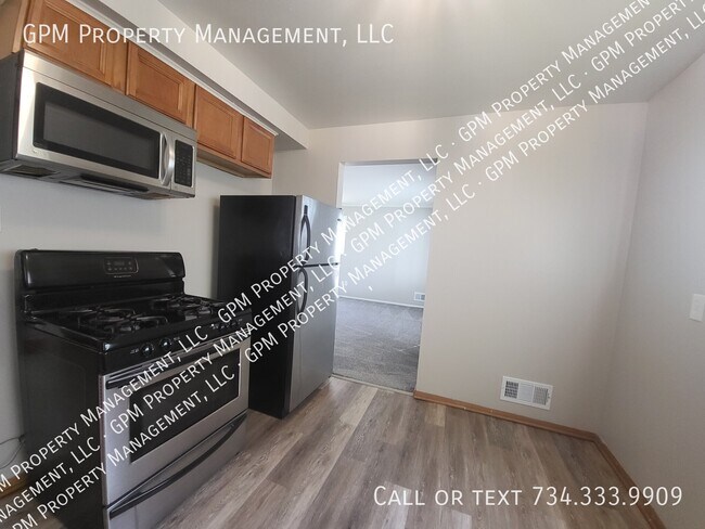 Building Photo - 4967 McKinley St