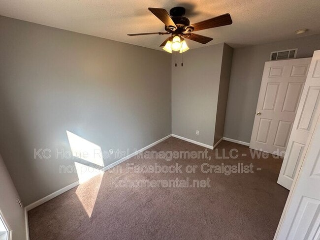 Building Photo - 817 NE Independence Ct