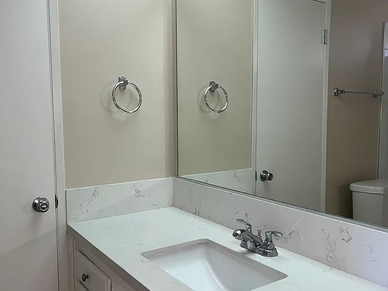 Building Photo - 1658 W Cindy Ln