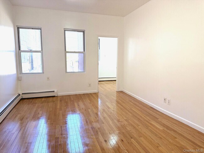 Building Photo - 235 Starr St