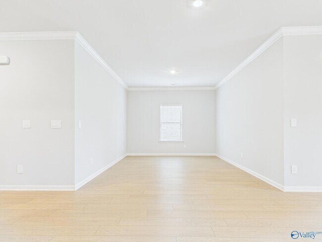 Building Photo - 18072 Longleaf Dr