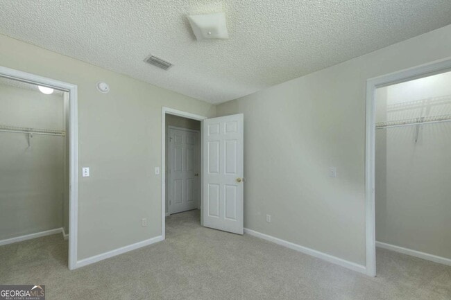 Building Photo - 426 Admiral's Walk Dr