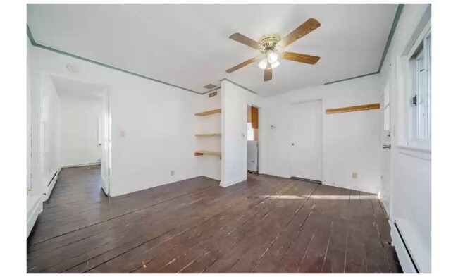 Living room looking into bedroom - 1923 N Clark St