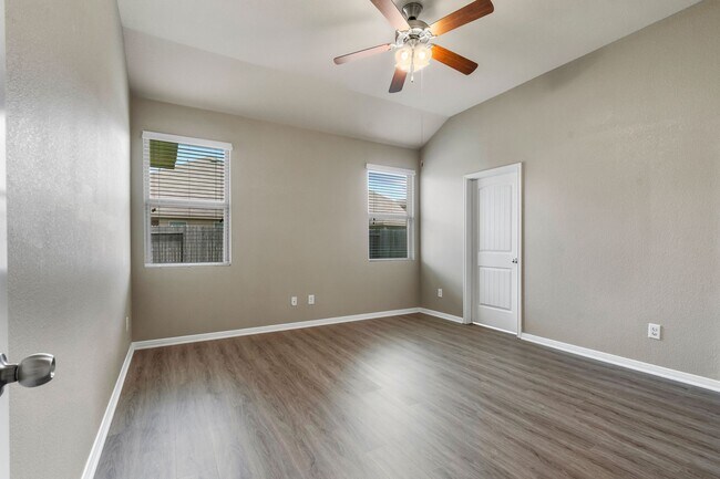 Building Photo - 2131 Beacon Park Ct