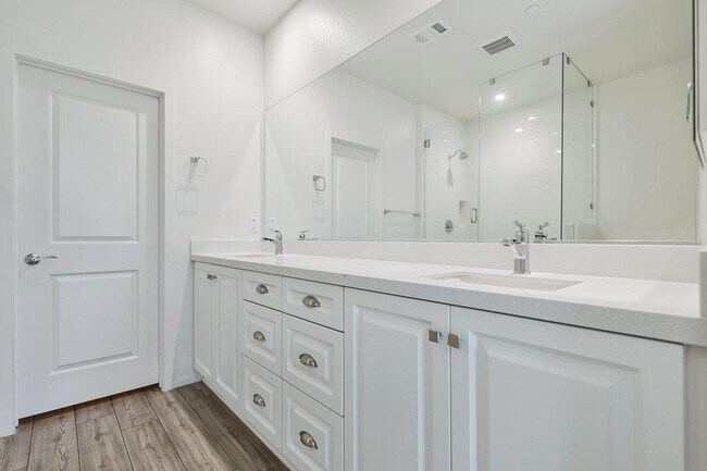 Building Photo - 82755 Temescal Cyn Dr