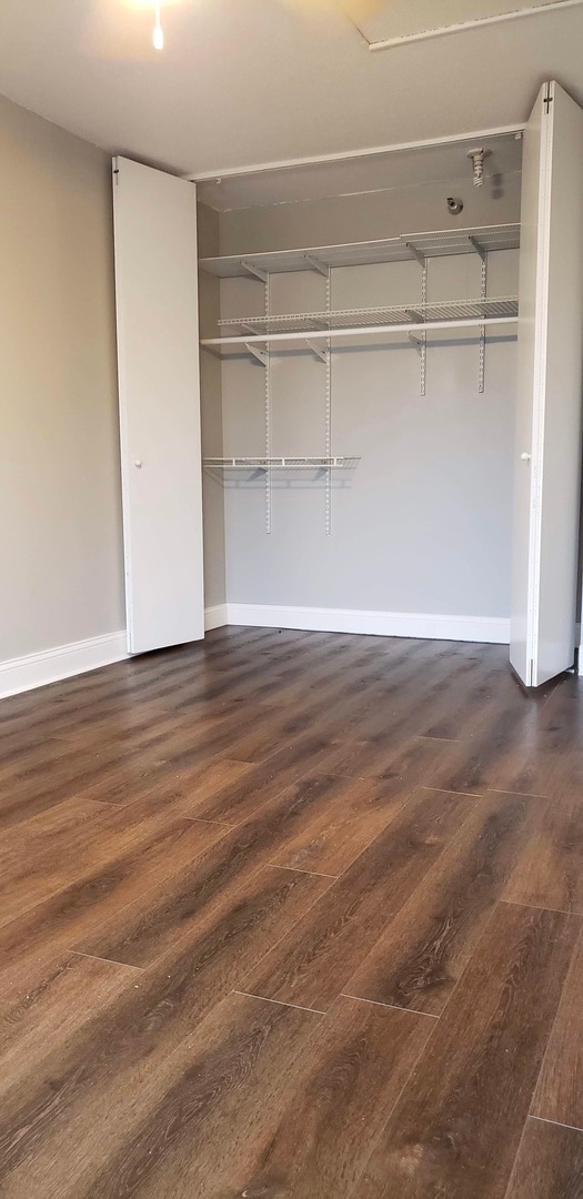 Building Photo - 1212N N La Salle Dr