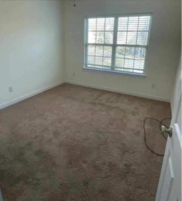 Building Photo - Spacious 3-Bedroom Townhome in the Riviera...