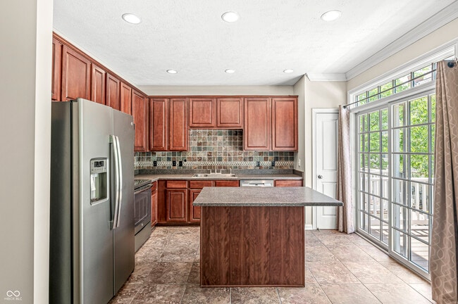 Building Photo - 12764 Edgemont Way