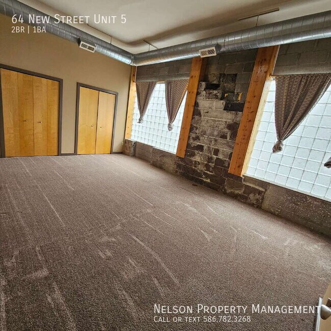Building Photo - 64 New St