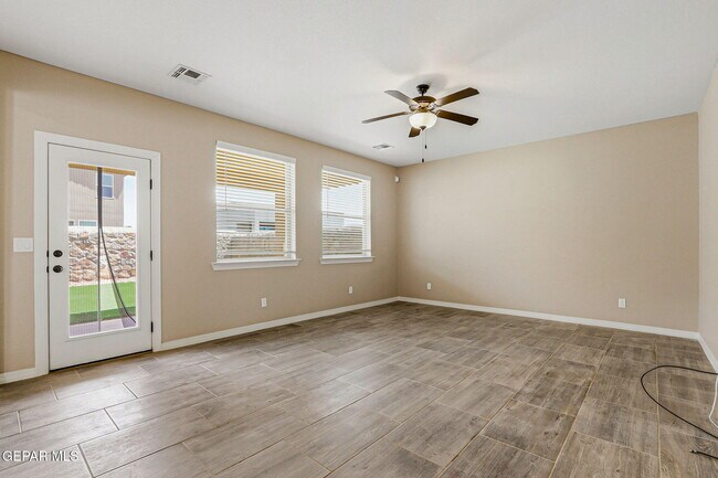 Building Photo - 1004 Wensley Pl