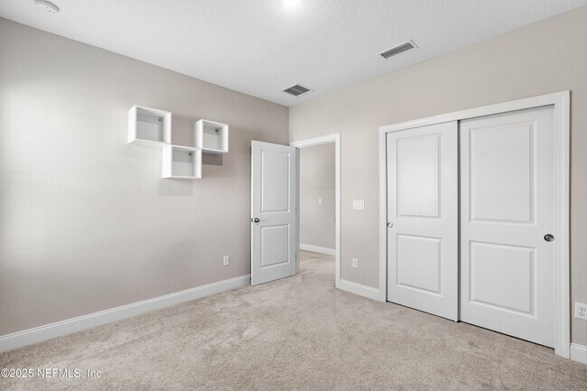 Building Photo - 131 Vly Fls Wy