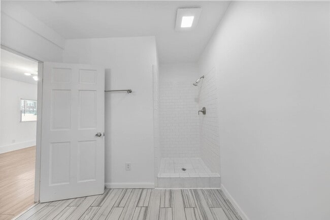 Building Photo - 820 Brown St