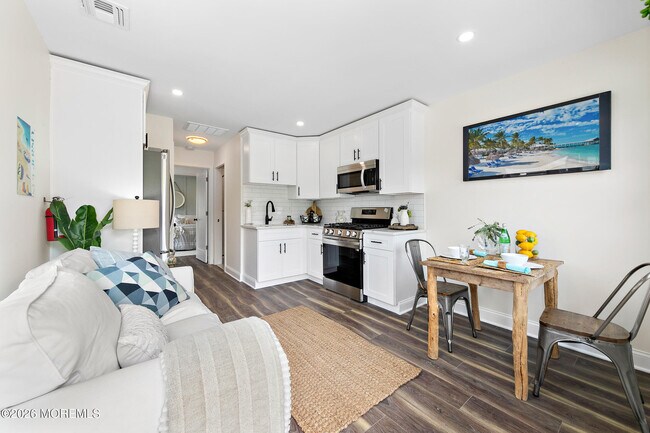 Building Photo - 101 Shore Blvd