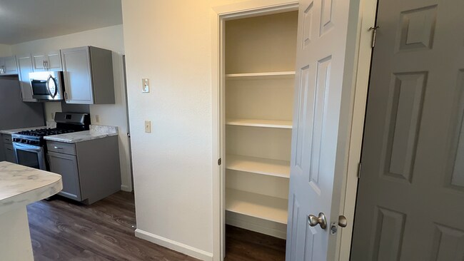 Building Photo - 962 Red Cloud Ct