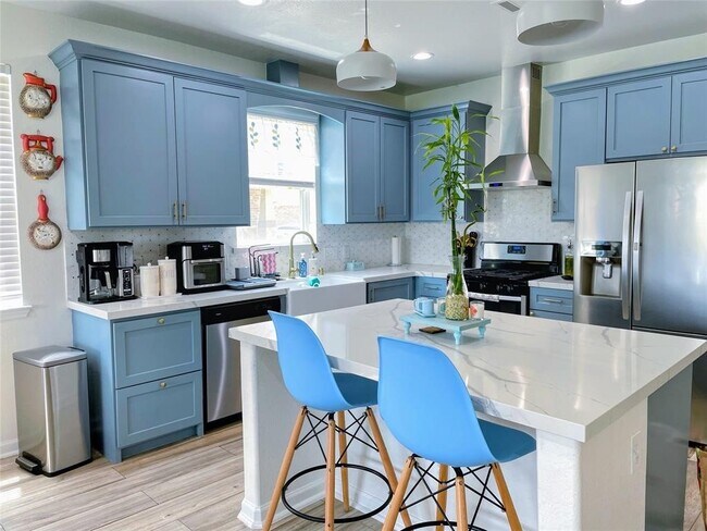 Building Photo - 24834 Puccini Pl