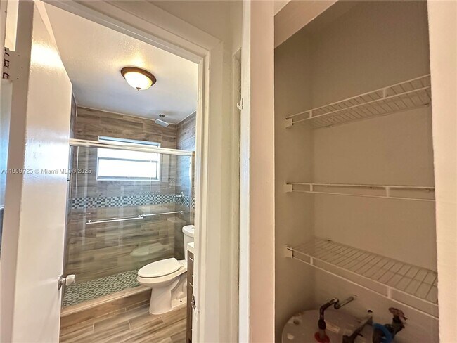 Building Photo - 108 NW 2nd Ave