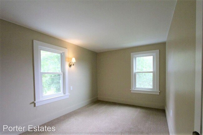 Building Photo - 3 br, 1 bath House - 615 N. First St.