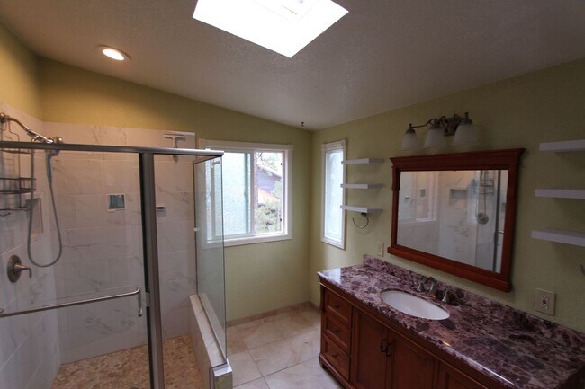Building Photo - COMING SOON! Spacious Single-Story Home with Fenced Backyard