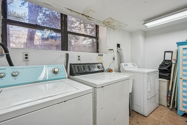 Building Photo - 38 Liberty Pl