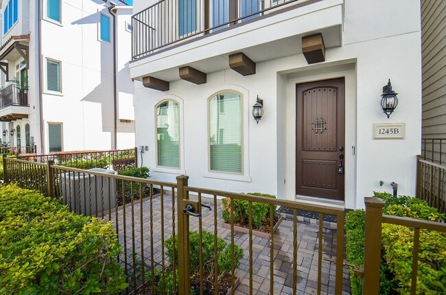 Building Photo - 1245 Bonner St