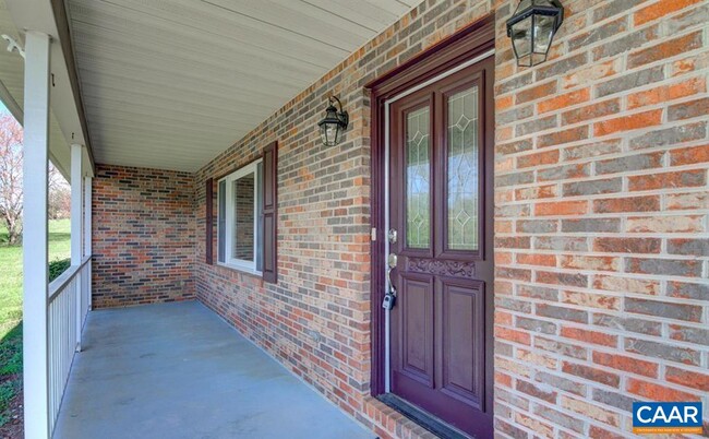 Building Photo - 71 Harmony Ln