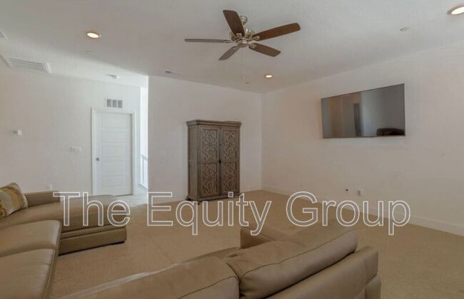 Building Photo - 145 E Taylor Ave