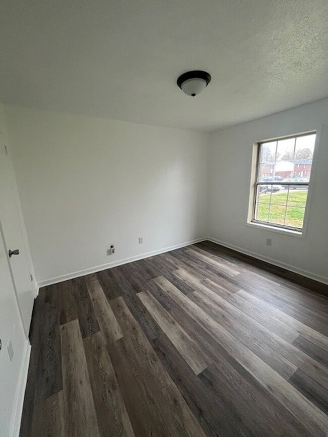 Building Photo - 1288 Kenilwood Way