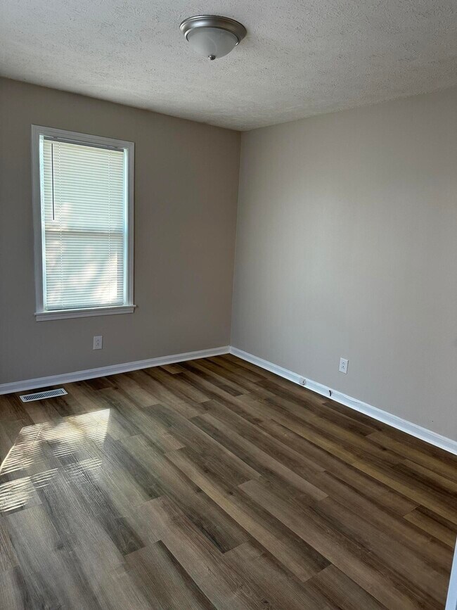 Building Photo - 788 Ridgeview Dr
